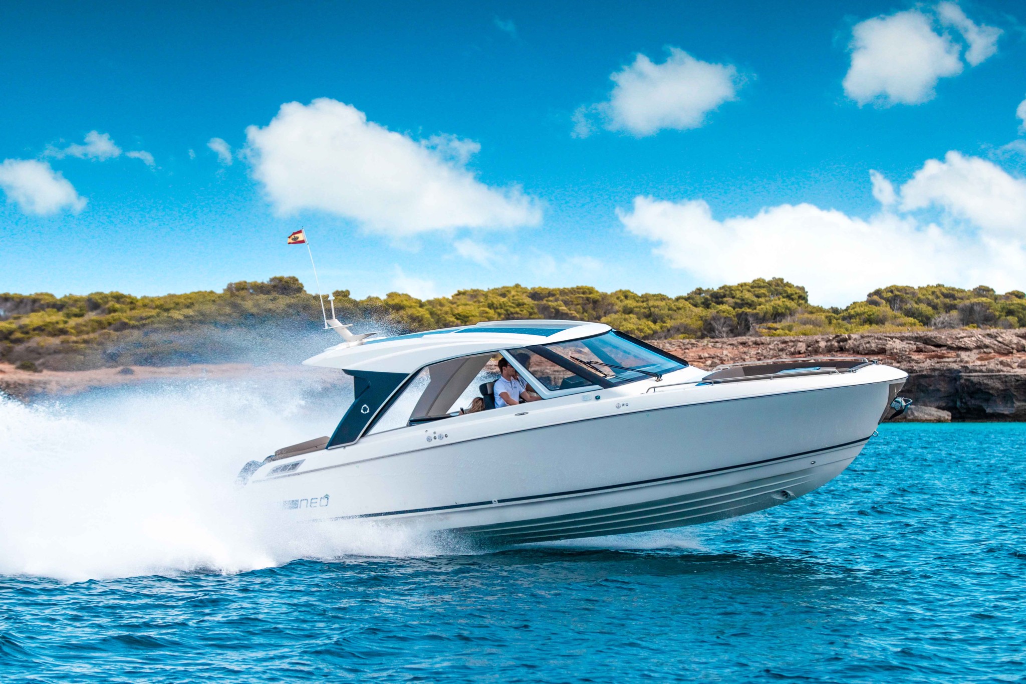 GREENLINE 33 NEO COUPE」 | 輸入ヨット・ボートは西宮・横浜の