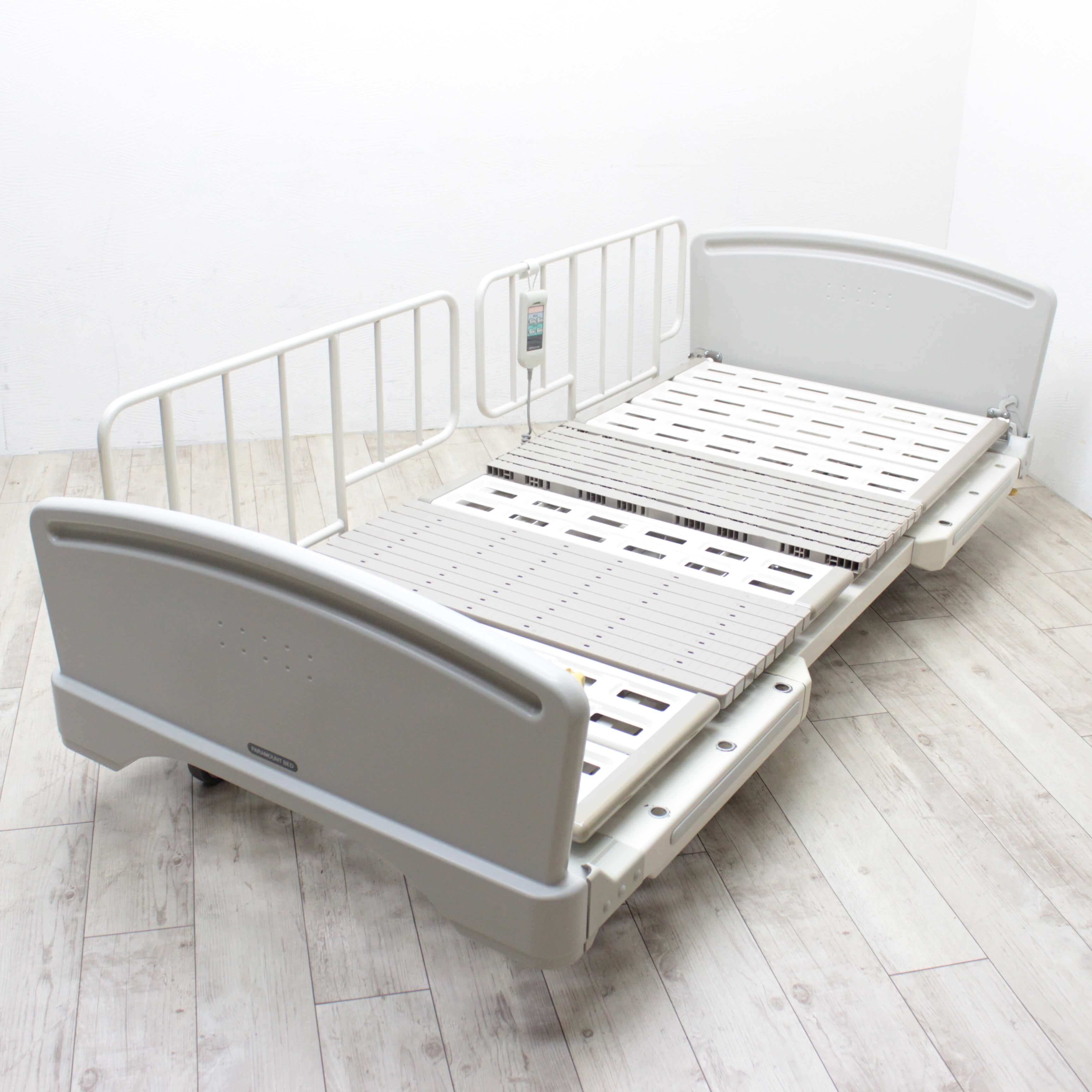 電動キャスター付き 2モーター(パラマウントベッド)｜格安介護ベッドの