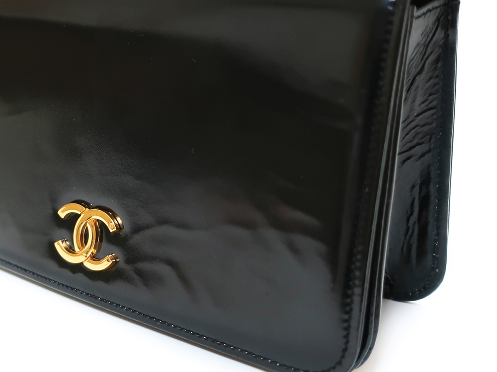 シャネル エナメル ココマーク チェーン ショルダーバッグ ブラック