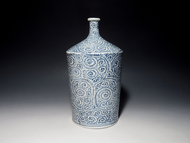 古伊万里 染付 蛸唐草文 酒徳利（かとや銘）【宝暦】 ｜ 古陶磁 大林師友堂