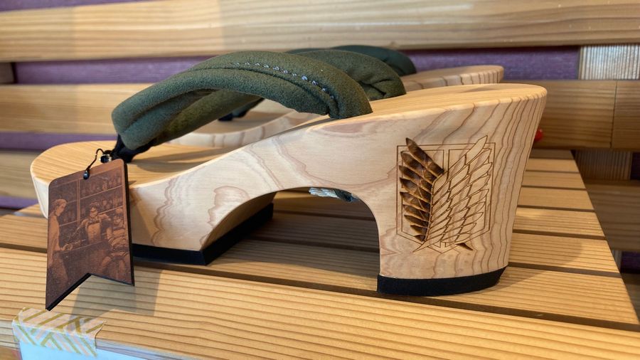 進撃の巨人×日田下駄！ | 水が磨く郷 - 日田市観光協会ホームページ