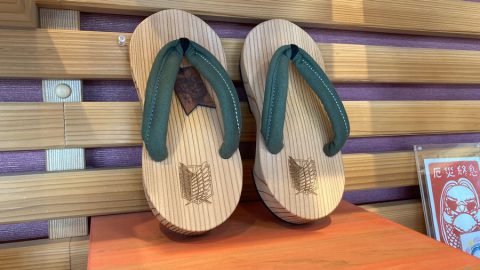 進撃の巨人×日田下駄！ | 水が磨く郷 - 日田市観光協会ホームページ