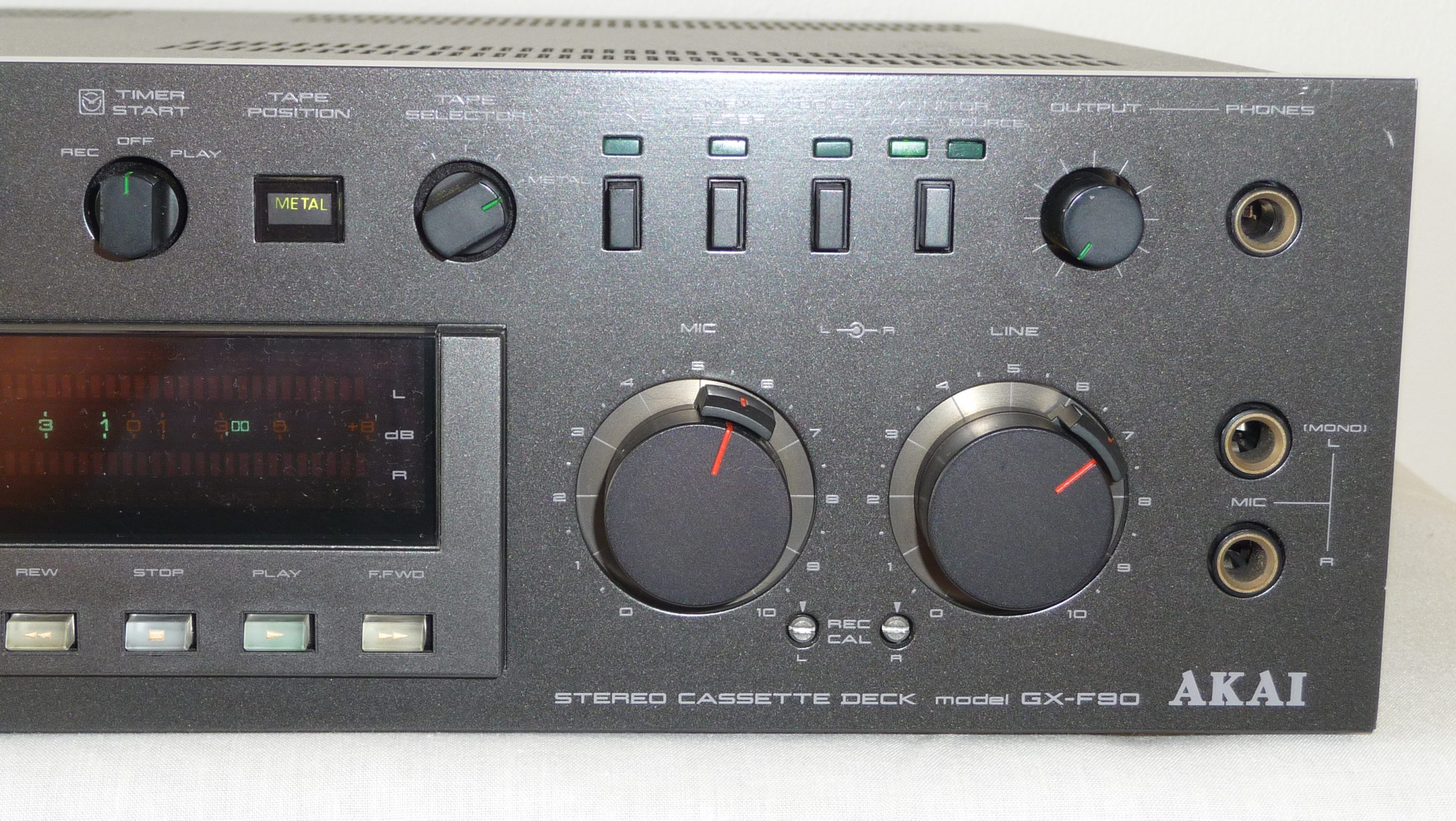 AKAI GX-F90 Stereo Cassette Deck - Old Boomboxes