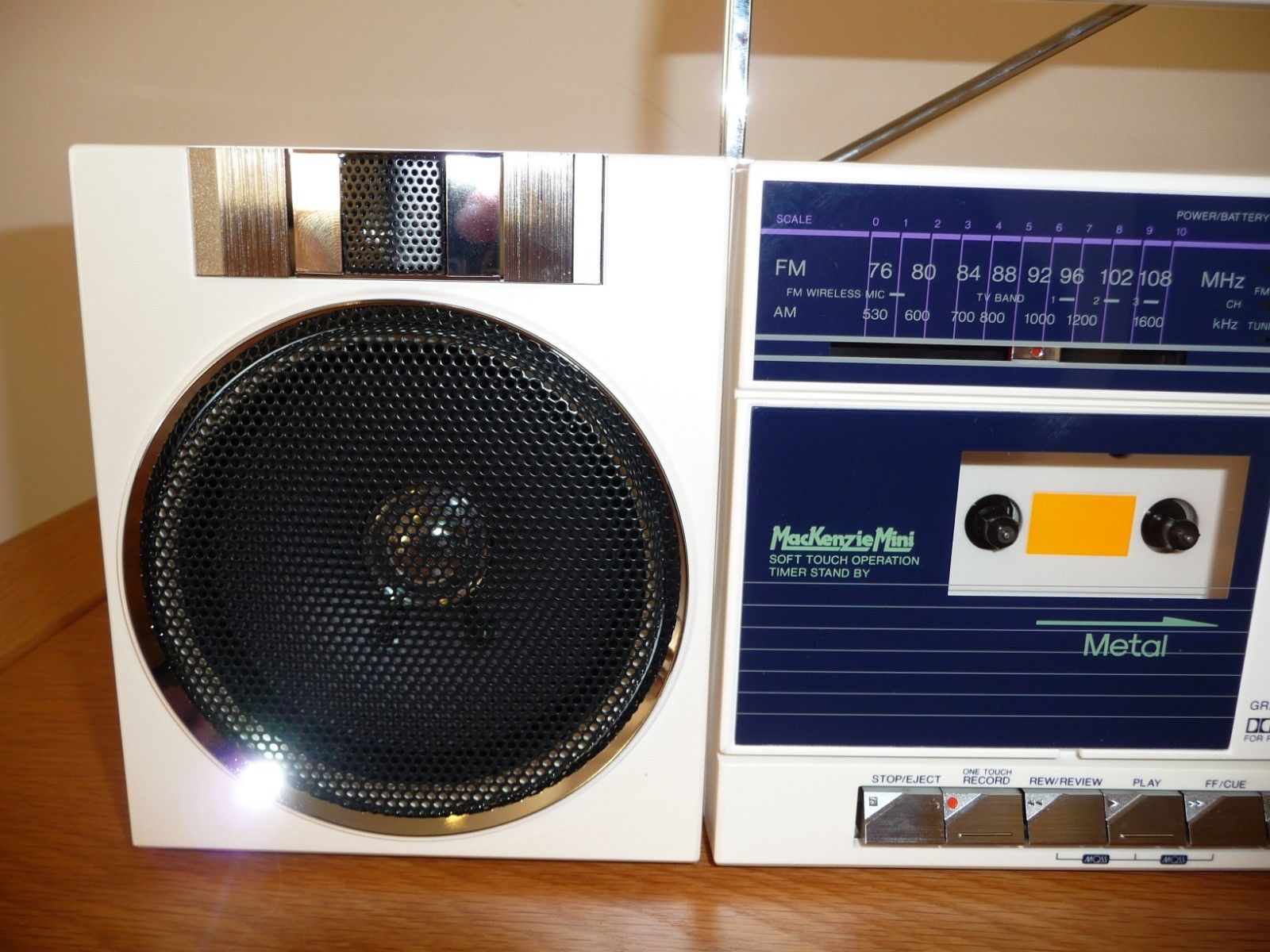 TOSHIBA RT-SX3 Mackenzie Mini Stereo Boombox - Old Boomboxes
