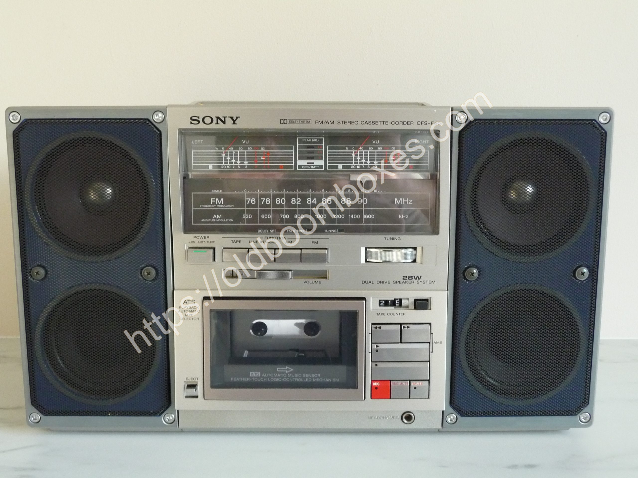 SONY CFS-F40 Stereo Radio Cassette Recorder - Old Boomboxes