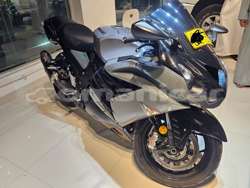 Buy used kawasaki zx-r other bike in muscat in masqat - omanicar