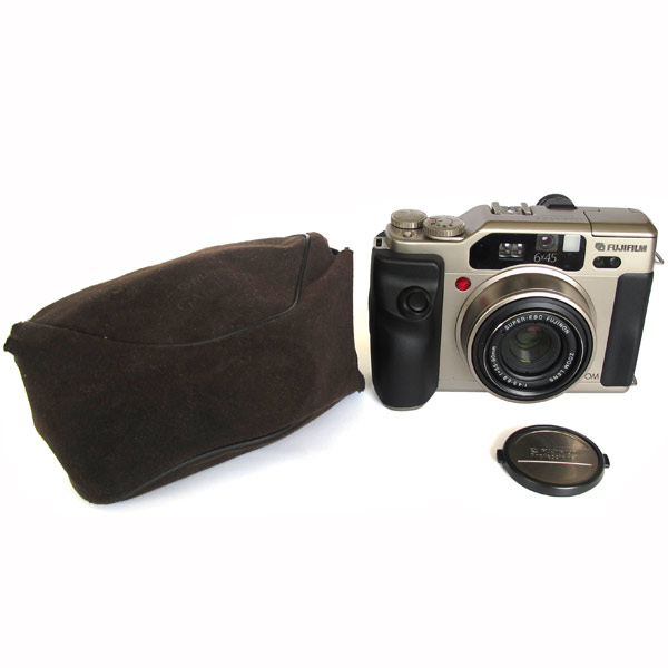 FUJIFILM GA645Zi Professional ※「中判カメラの教科書」掲載モデル