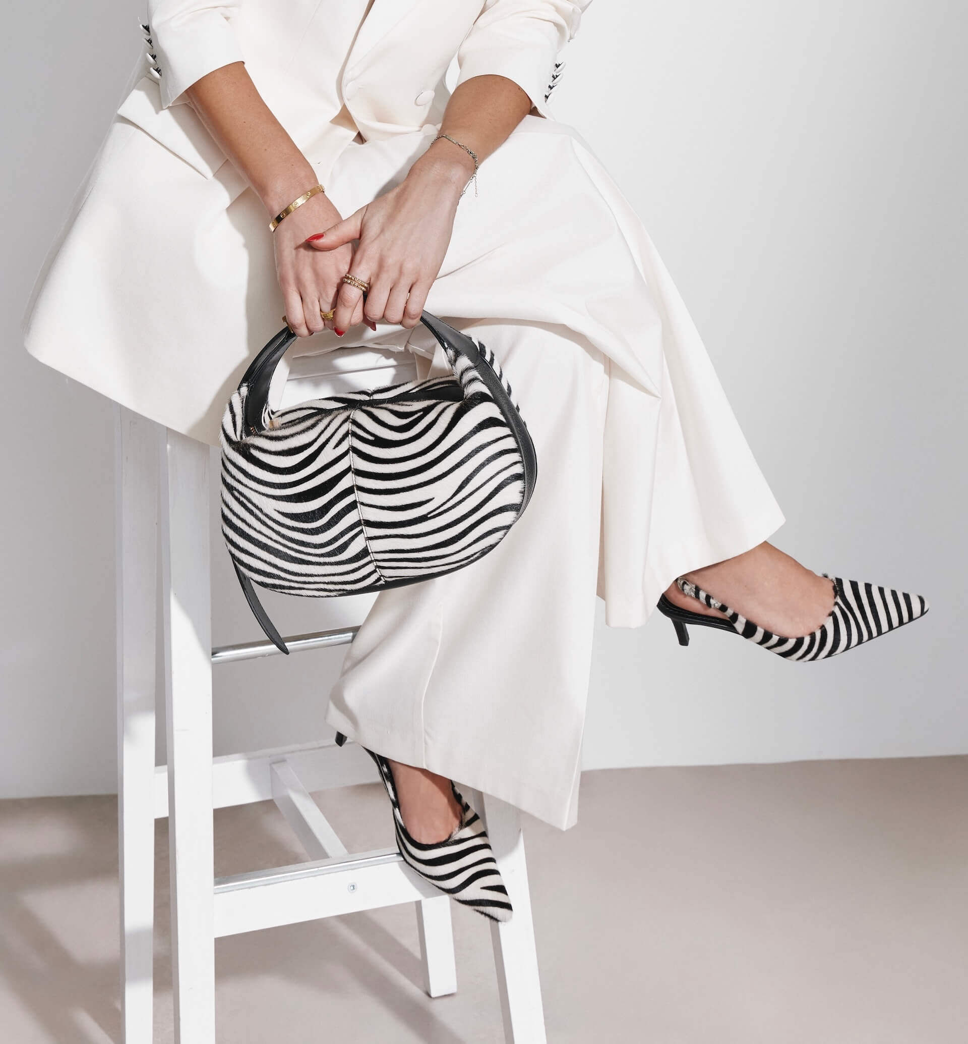 OLIVIA Small Zebra – ONOCAN