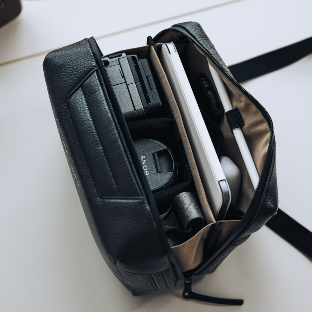 GRAMS28 133 Essential Case Max Review | One Tech Traveller