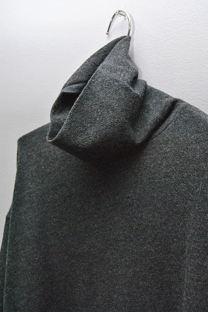 COMOLI ウール天竺長袖タートルネック