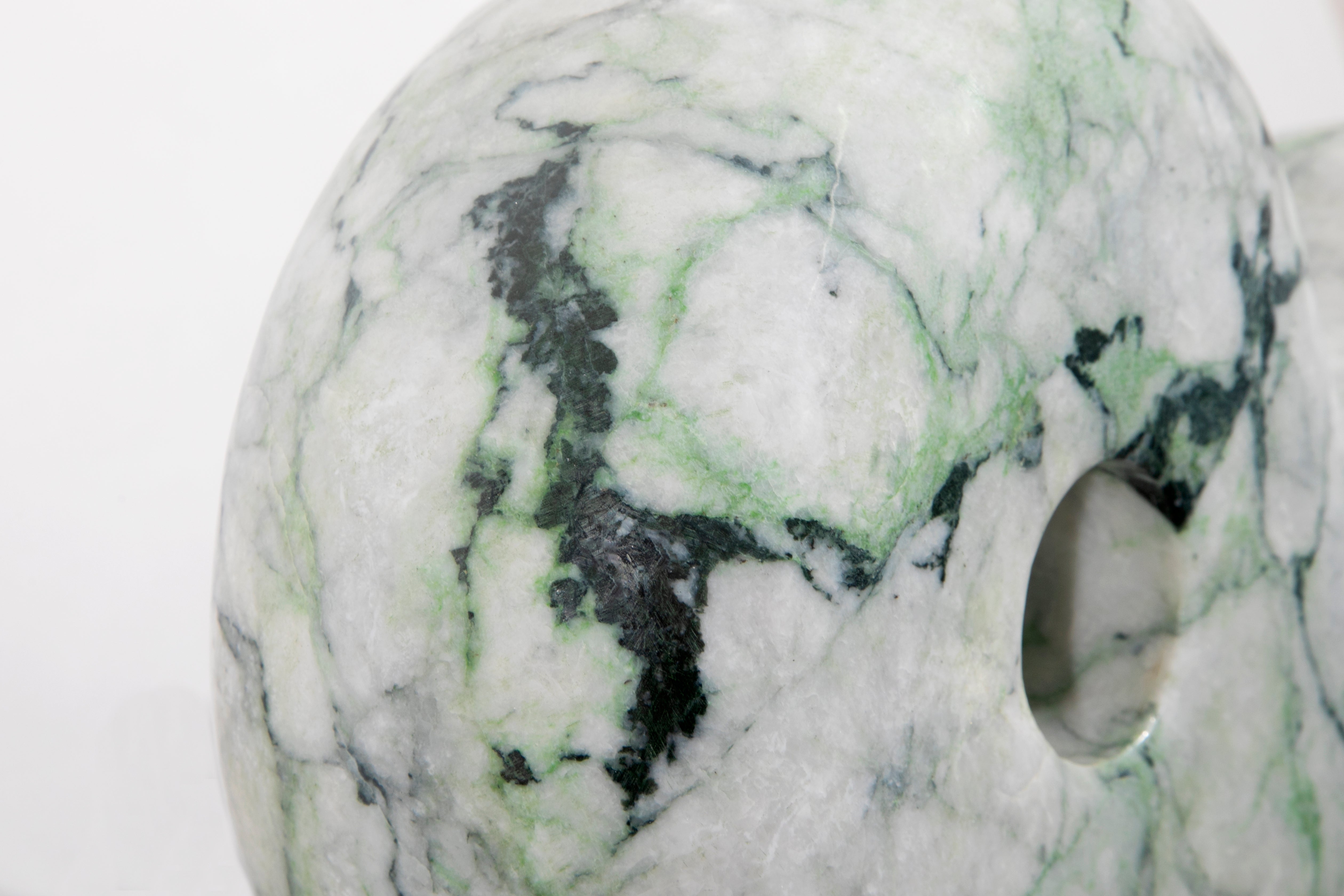 最強のまがたま見参】プレミアム・糸魚川翡翠 勾玉/23.85kg