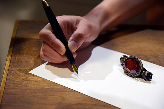 ディズニー ツイステッドワンダーランド』マジカルペン レプリカ万年筆