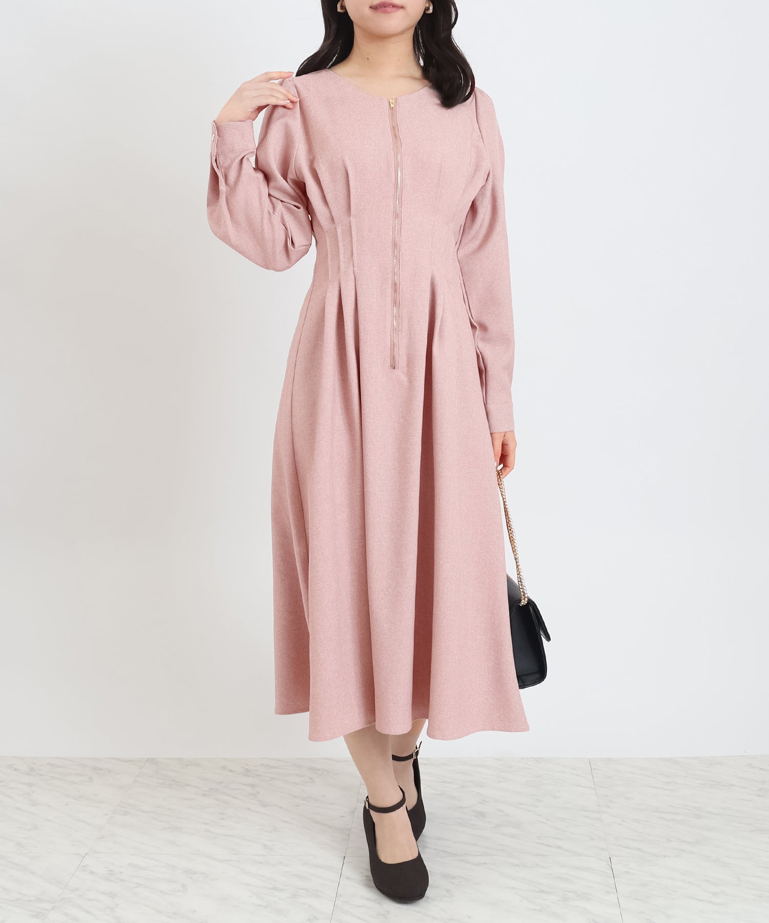 フロントジップVネックワンピース