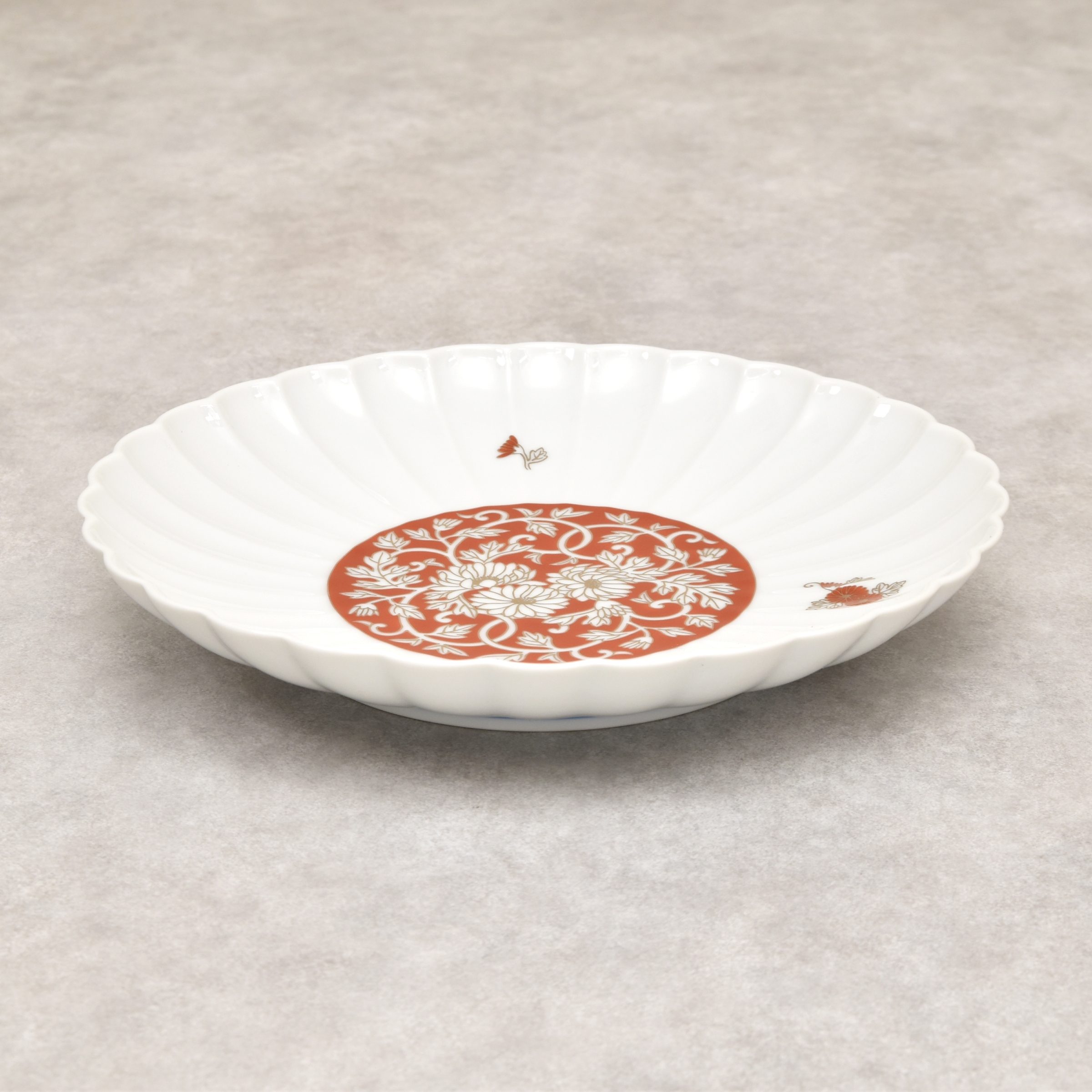 赤濃菊唐草紋）菊型盛り皿|有田焼の老舗-香蘭社オンラインショップ