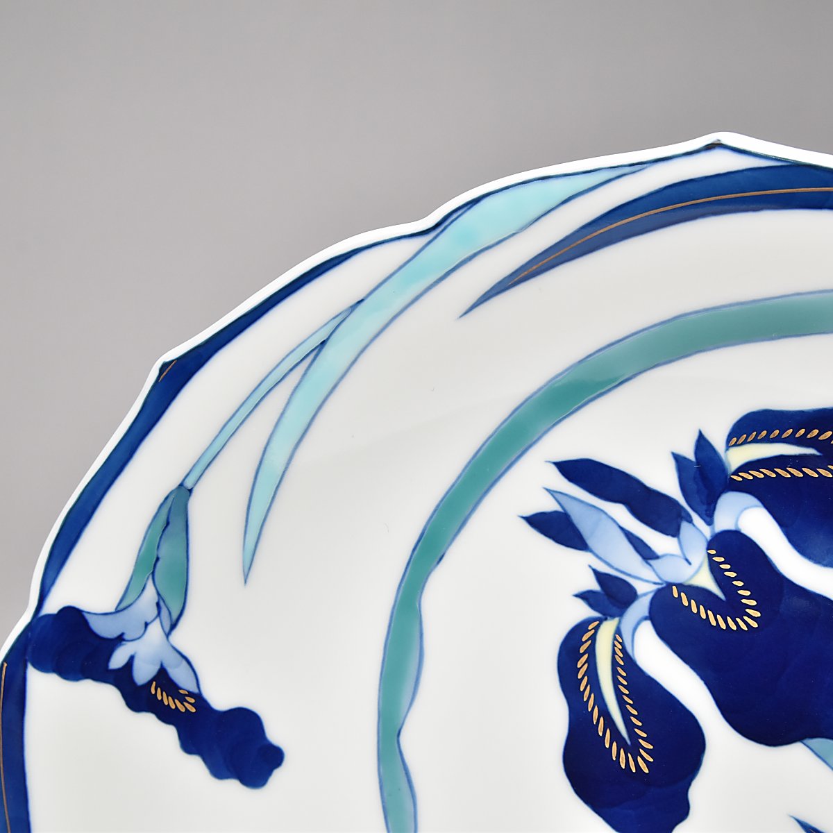 皇室御用達 有田焼 香蘭社 飾り皿 染錦菖蒲 染錦花車）飾り皿|有田焼の