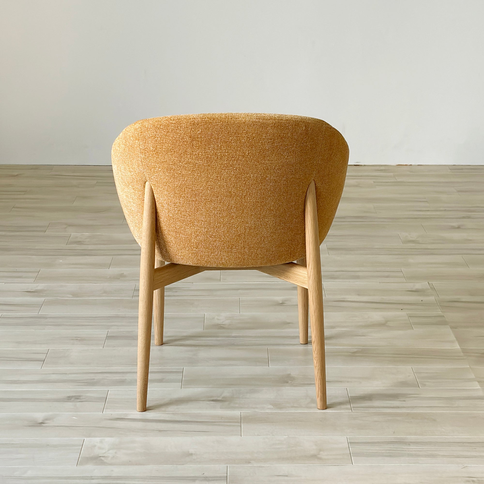 チェア】NINA – アルフレックスジャパン オンラインストア