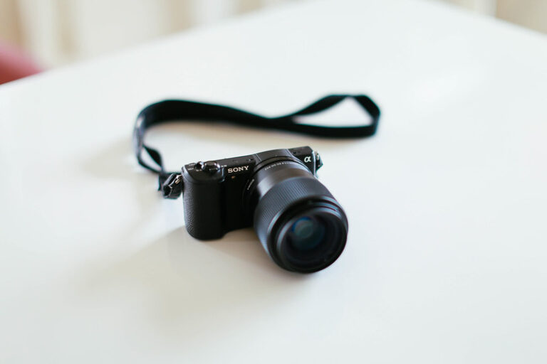 SIGMA単焦点レンズ「30mm F1.4 DC DN Contemporary（APS-C用）」を買い