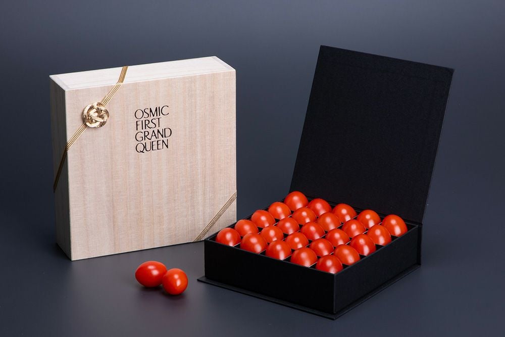 フルーツミニトマト GRAND QUEEN 約250g 桐箱入り | OSMIC FIRST