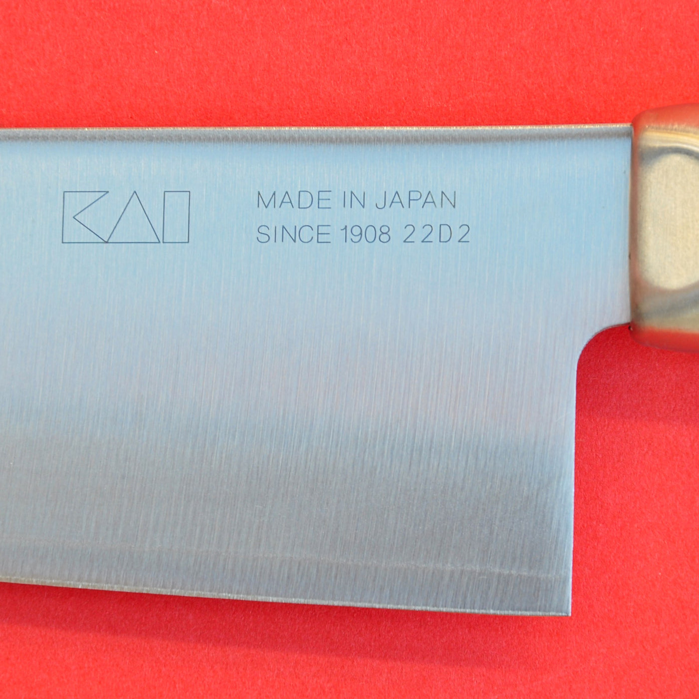 Couteau de cuisine Santoku KAI AKANE 180mm AE-2907 Japon Japonais