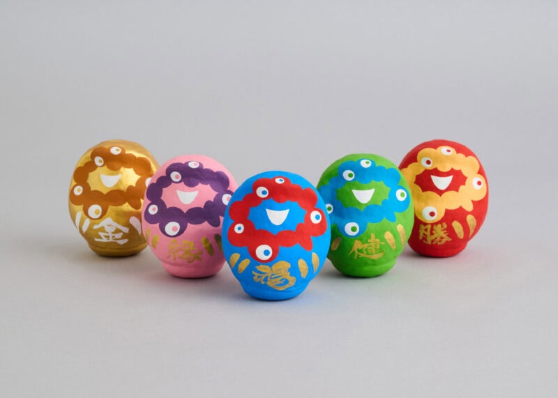 ミャクミャク×中川政七商店】万博限定！ だるま、豆皿、扇子……愛らしい