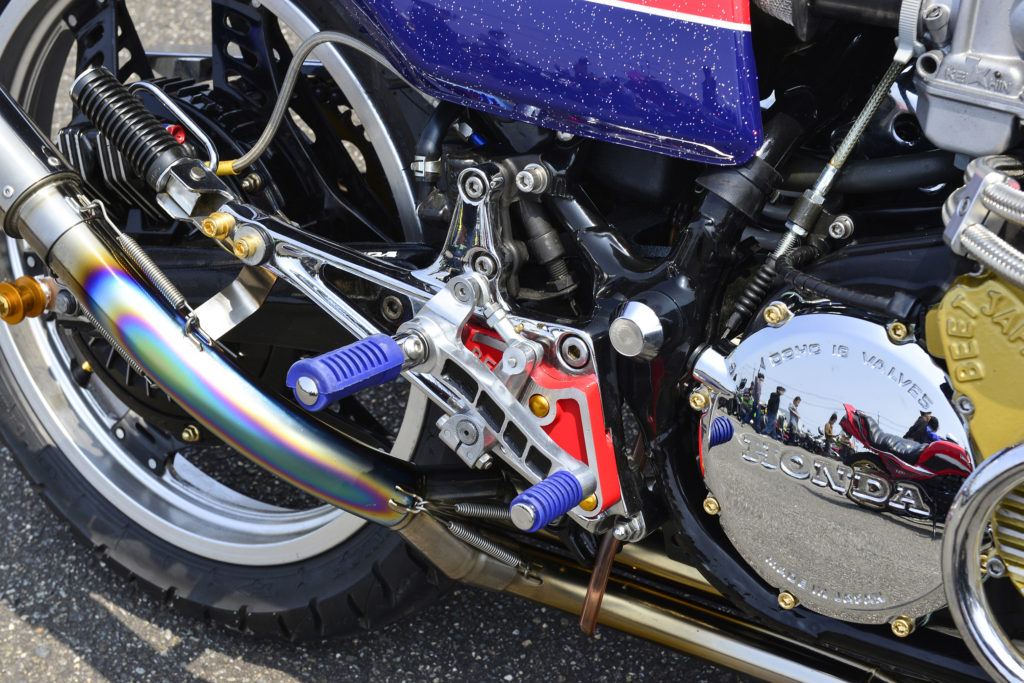 視覚的にもカッコ良いアールズ製オイルクーラー | ossanauto