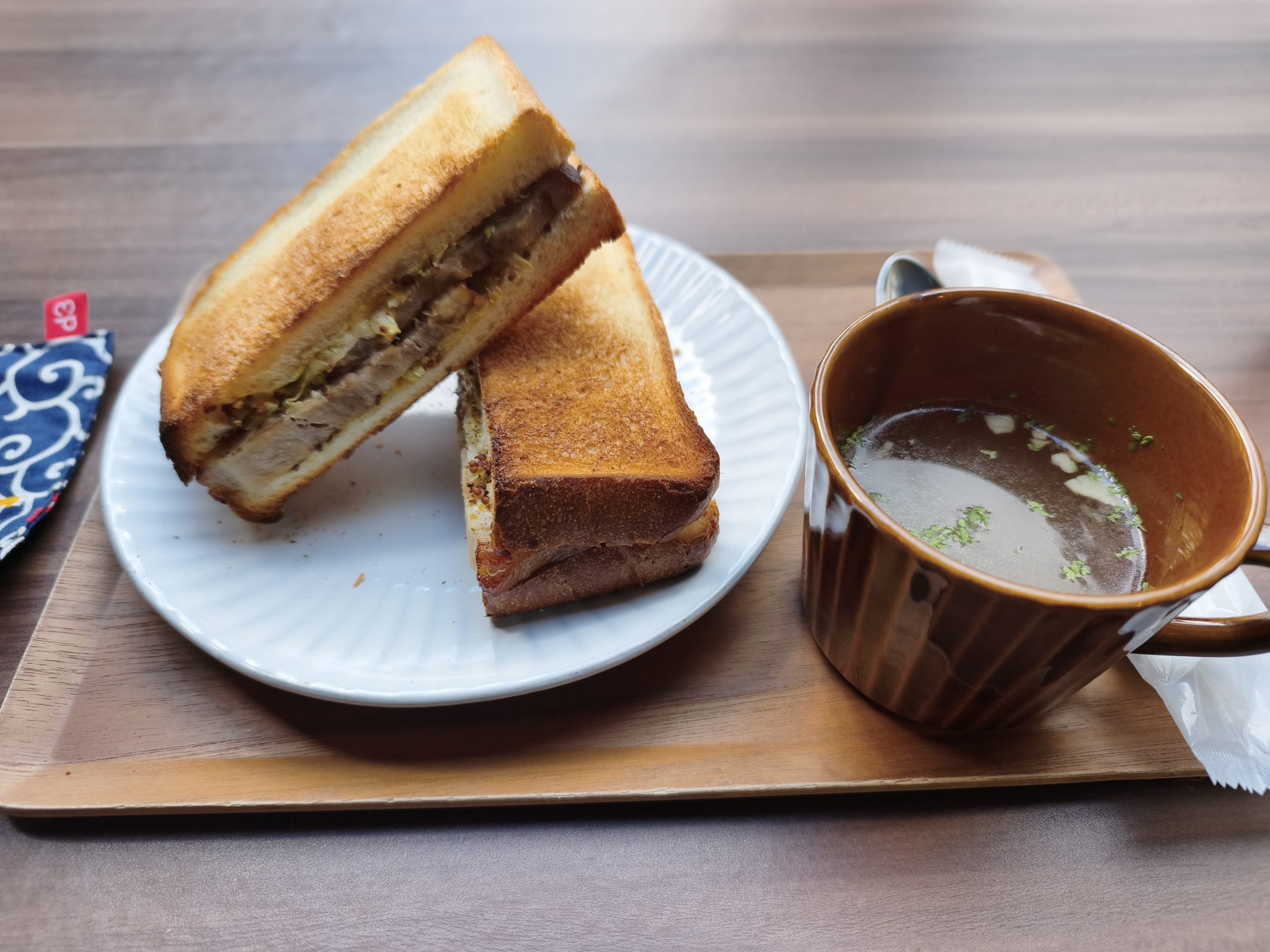 谷中】珈琲工場 お休み処 & 庭 | ossanpo