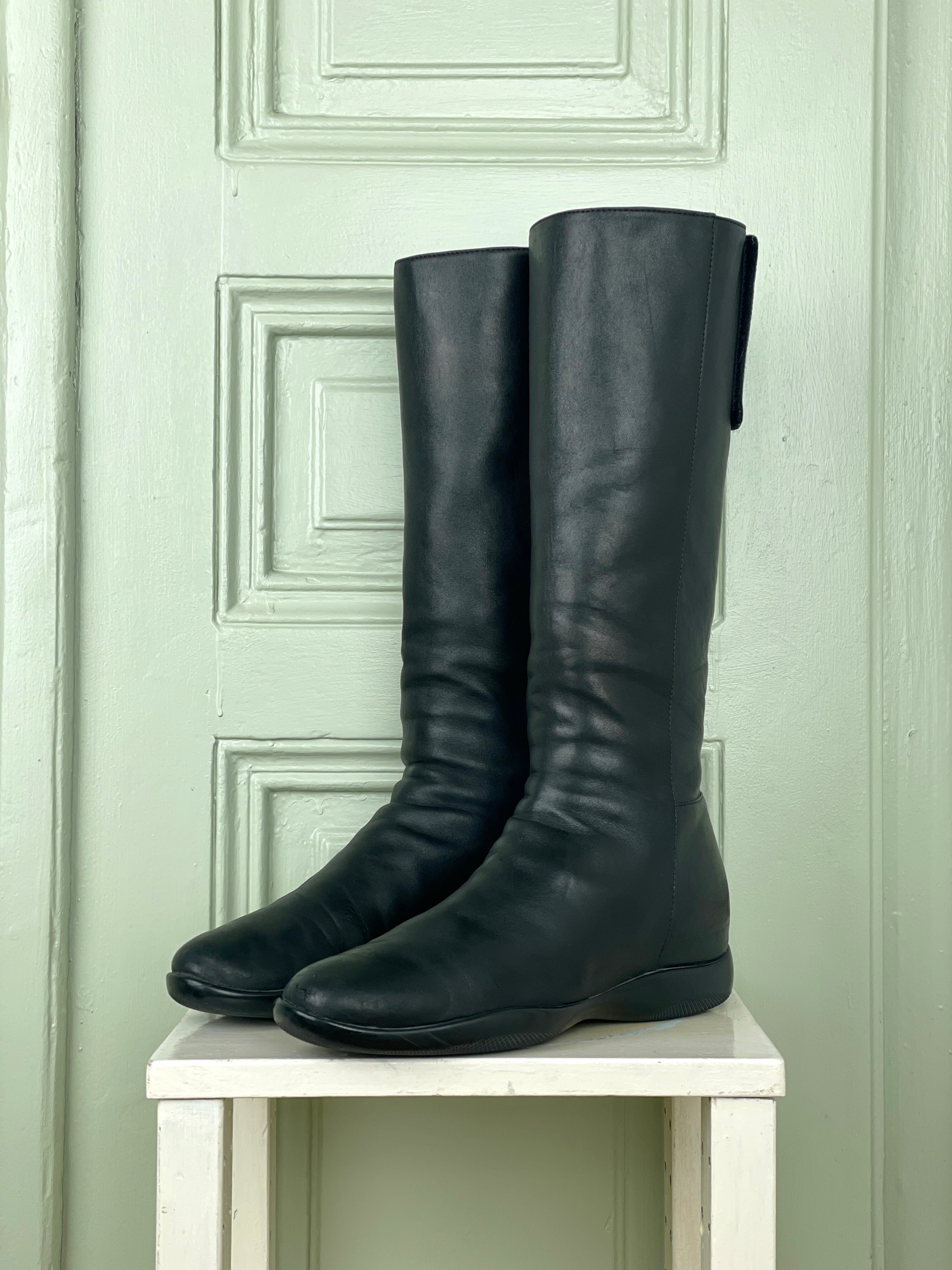 Prada AW99 Linea Rossa Sport Knee Boots – opening act.