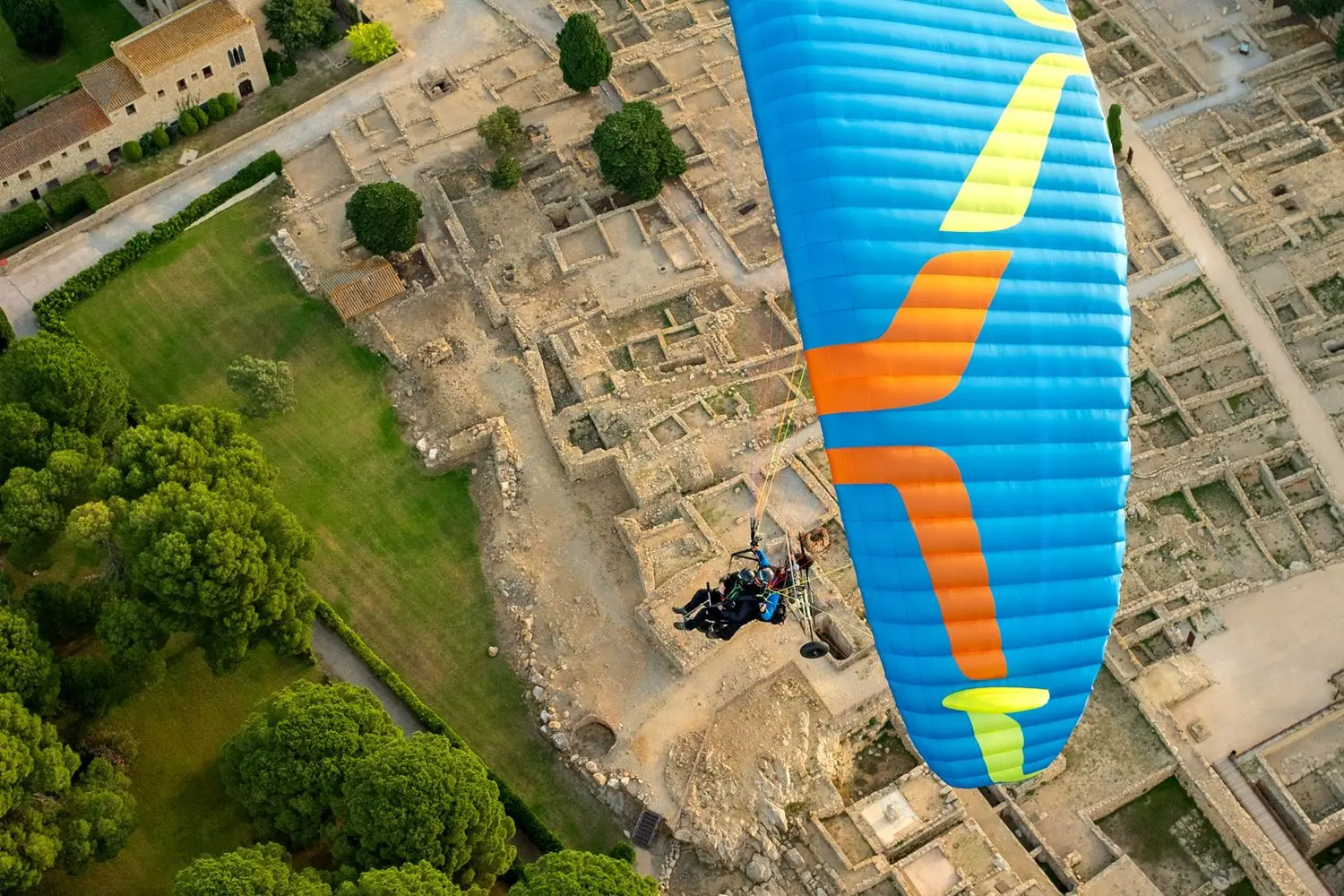 MagMAX 3 Ozone Tandem Paramotoring Wing | OpenPPG