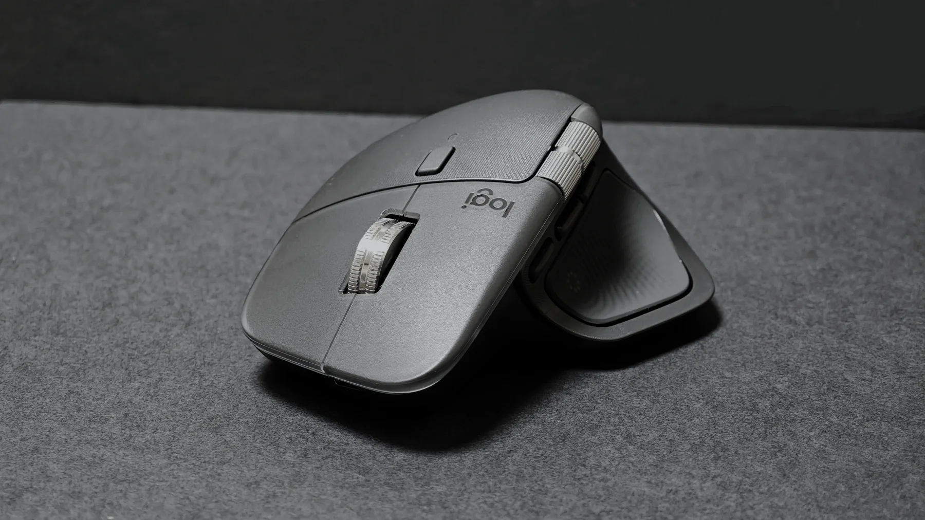 Logicool MX Master 4レビュー：触覚フィードバックが付いてActions