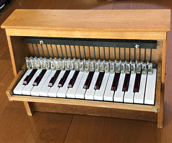 organ69 : [tp018]Michelsonne PARIS Toy Piano