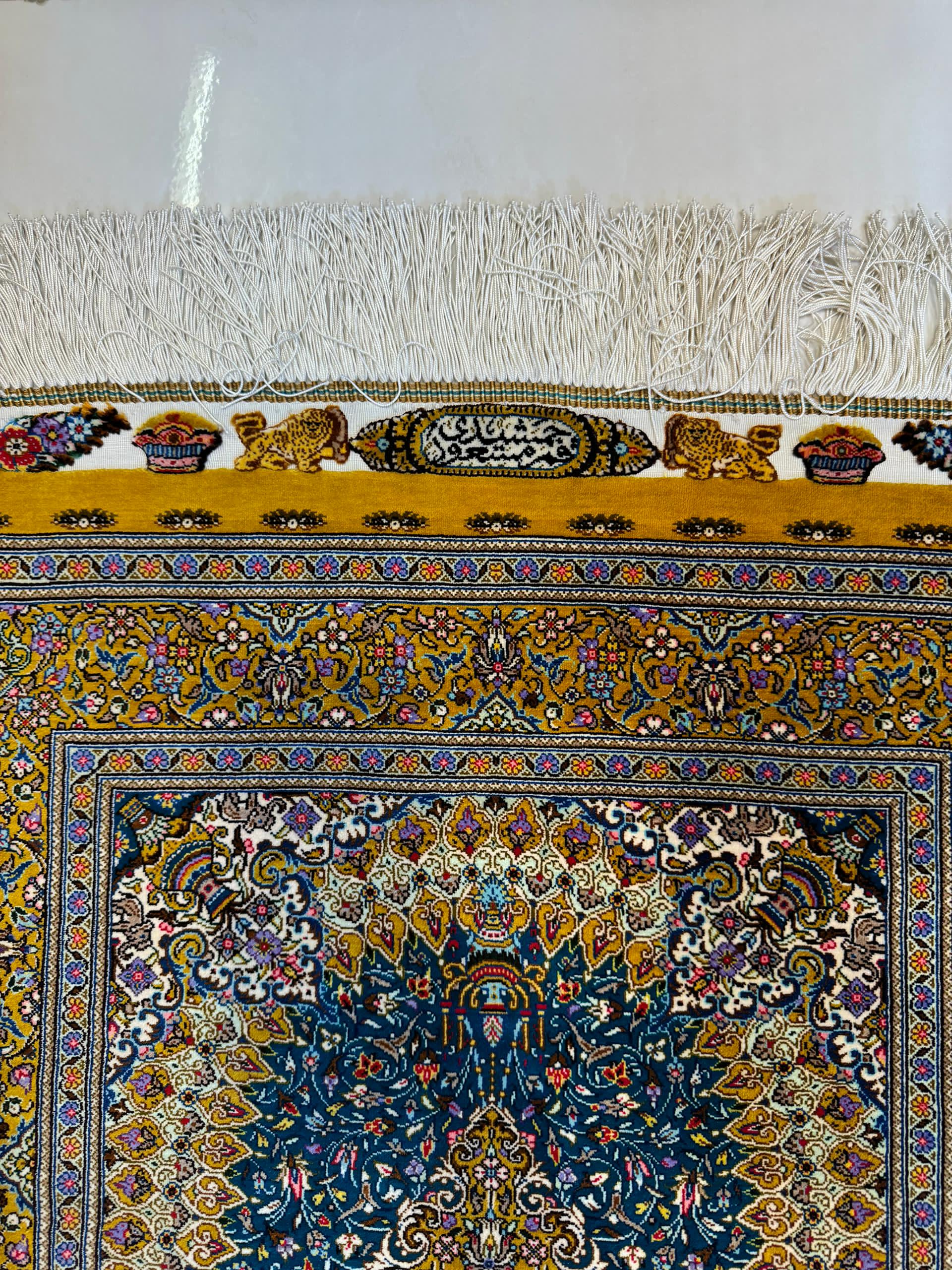 Y2622 ペルシャ絨毯 クム シルク100% 手織り72万ノット ヘシティ Y2622