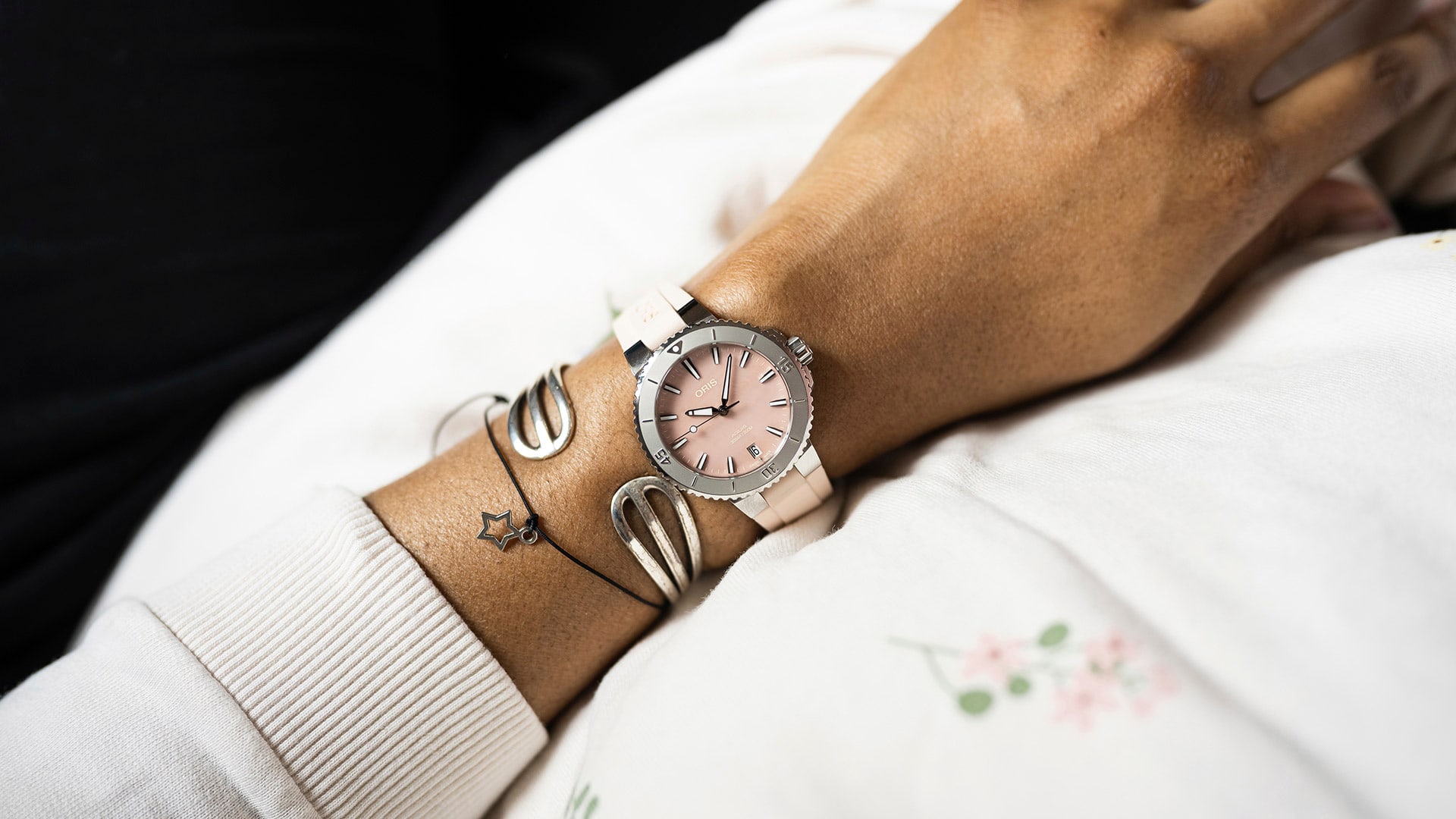 Aquis デイト - 01 733 7770 4158-07 4 18 66FC | Oris