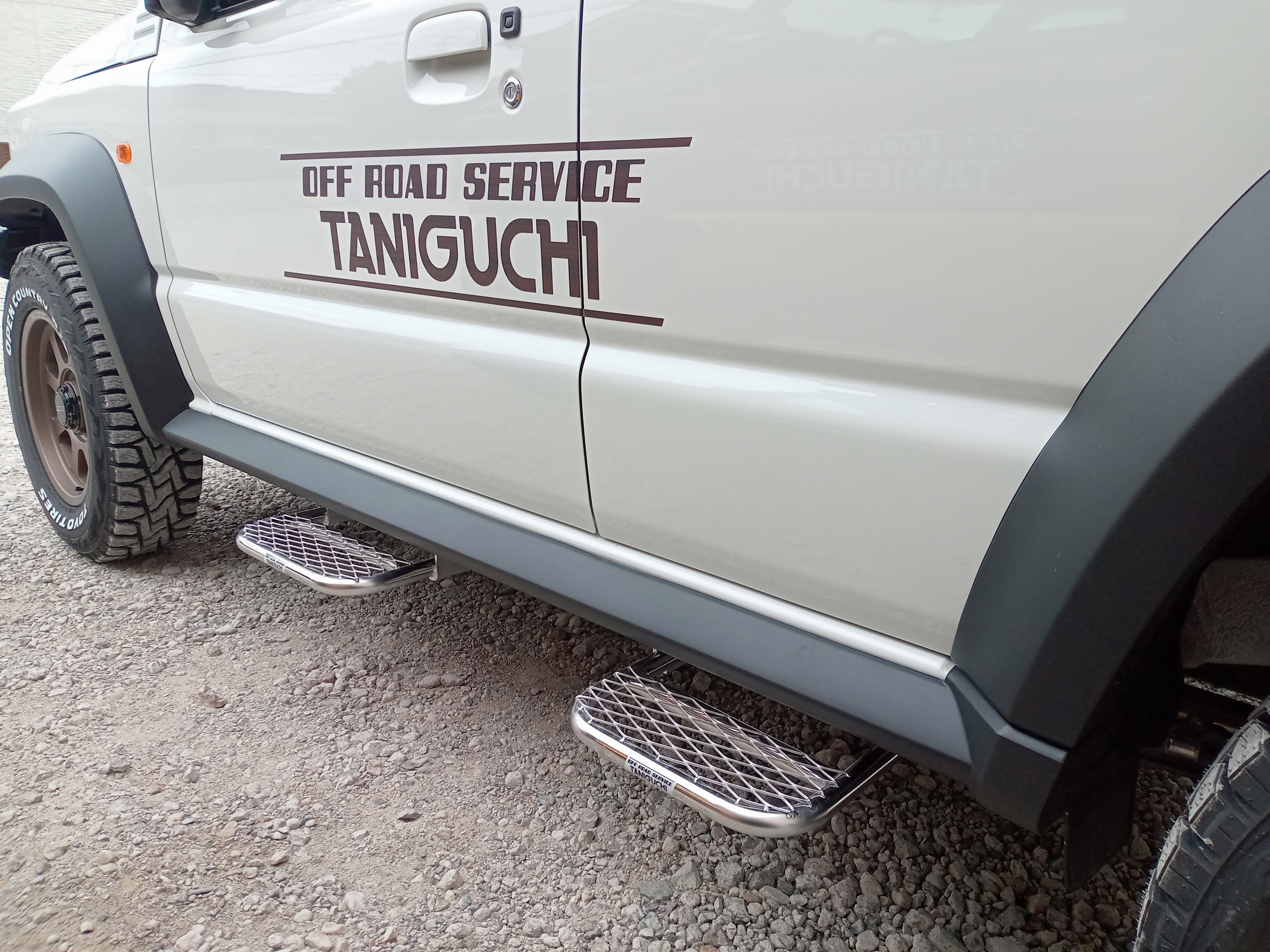 エクステリア サイド | カテゴリー | ジムニーのカスタムパーツ専門店