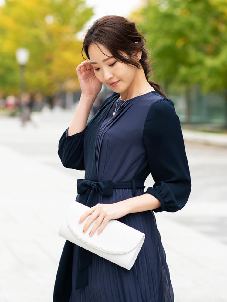 リボン付シフォンプリーツワンピース(ネイビー)CR1-390NA-L | OTONA DRESS