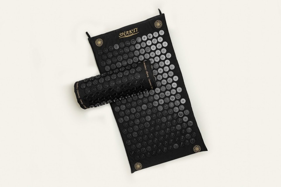 体験レポ】話題のシャクティマットを美容編集部員が使って試した