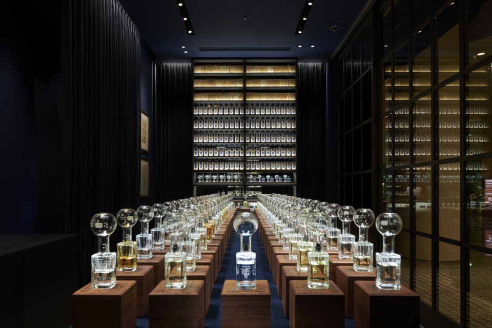 魂が求める香りに出会いたくて「FUEGUIA 1833」に潜入しました｜【公式