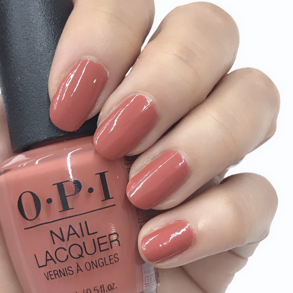 秋ネイルこっくりオレンジのマニキュアOPI W58 Yank My Doodle