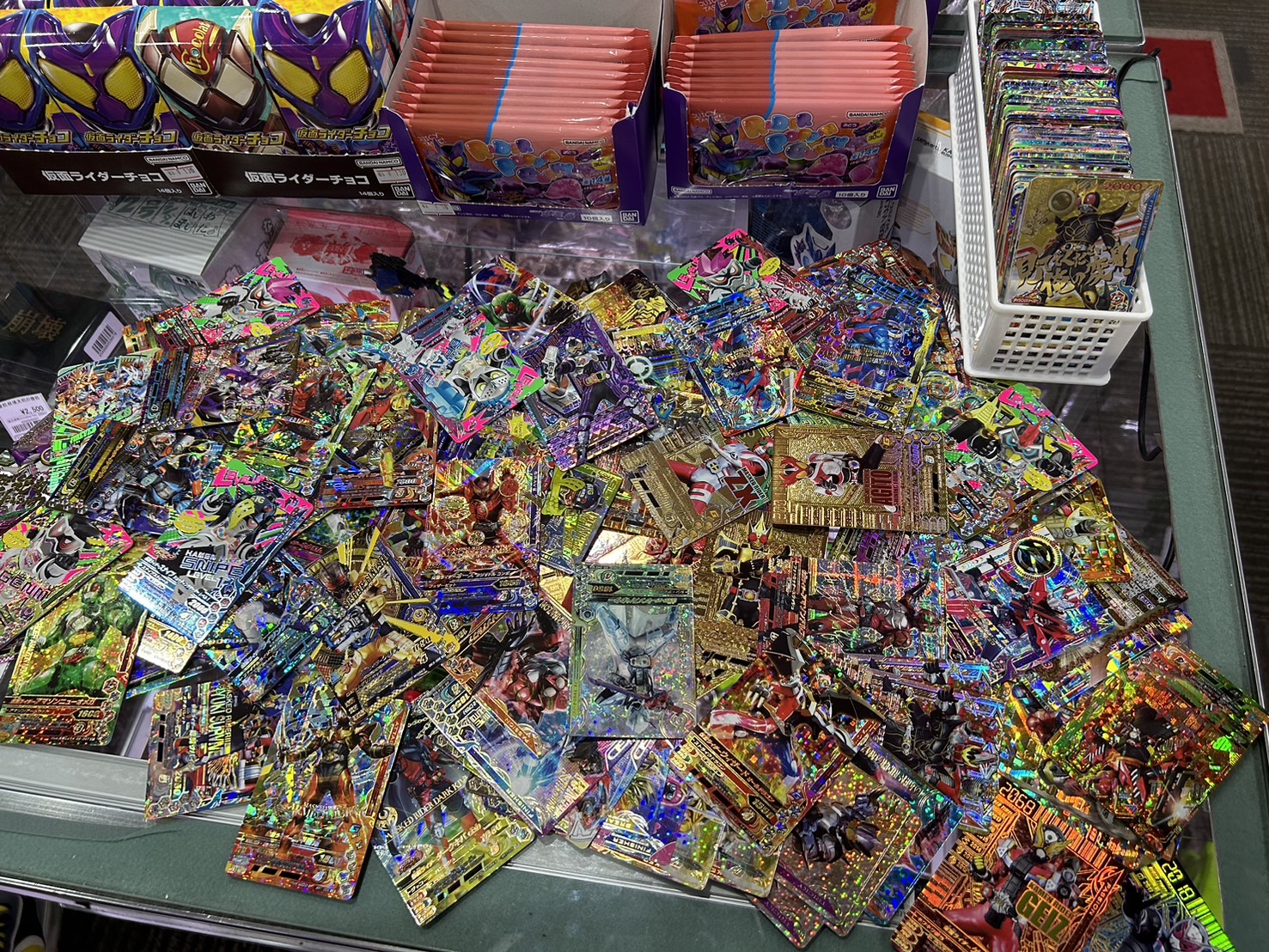 凄い光ってる！ガンバライジングカード大放出！！ | 【仮面ライダー