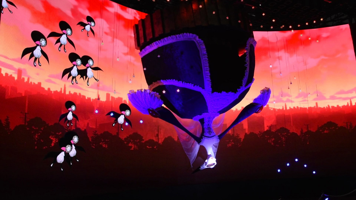 動画アリ］巨大な「ワルプルギスの夜の魔女」が立体で出現！AJ2019