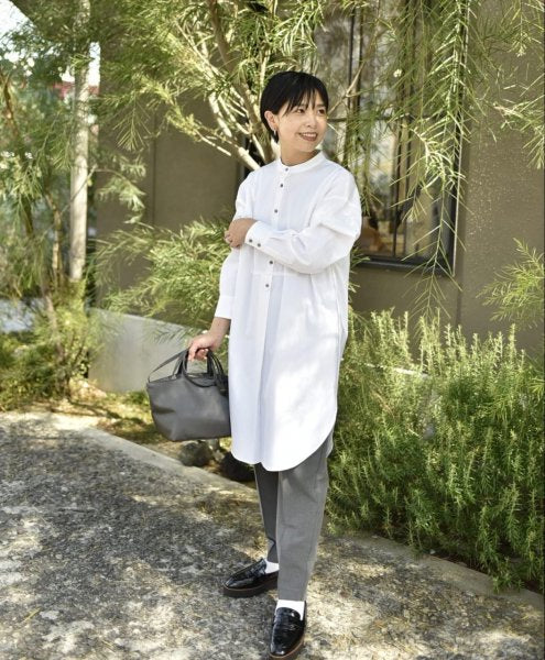 シワになりにくい胸元切り替えロングシャツ – OURHOME