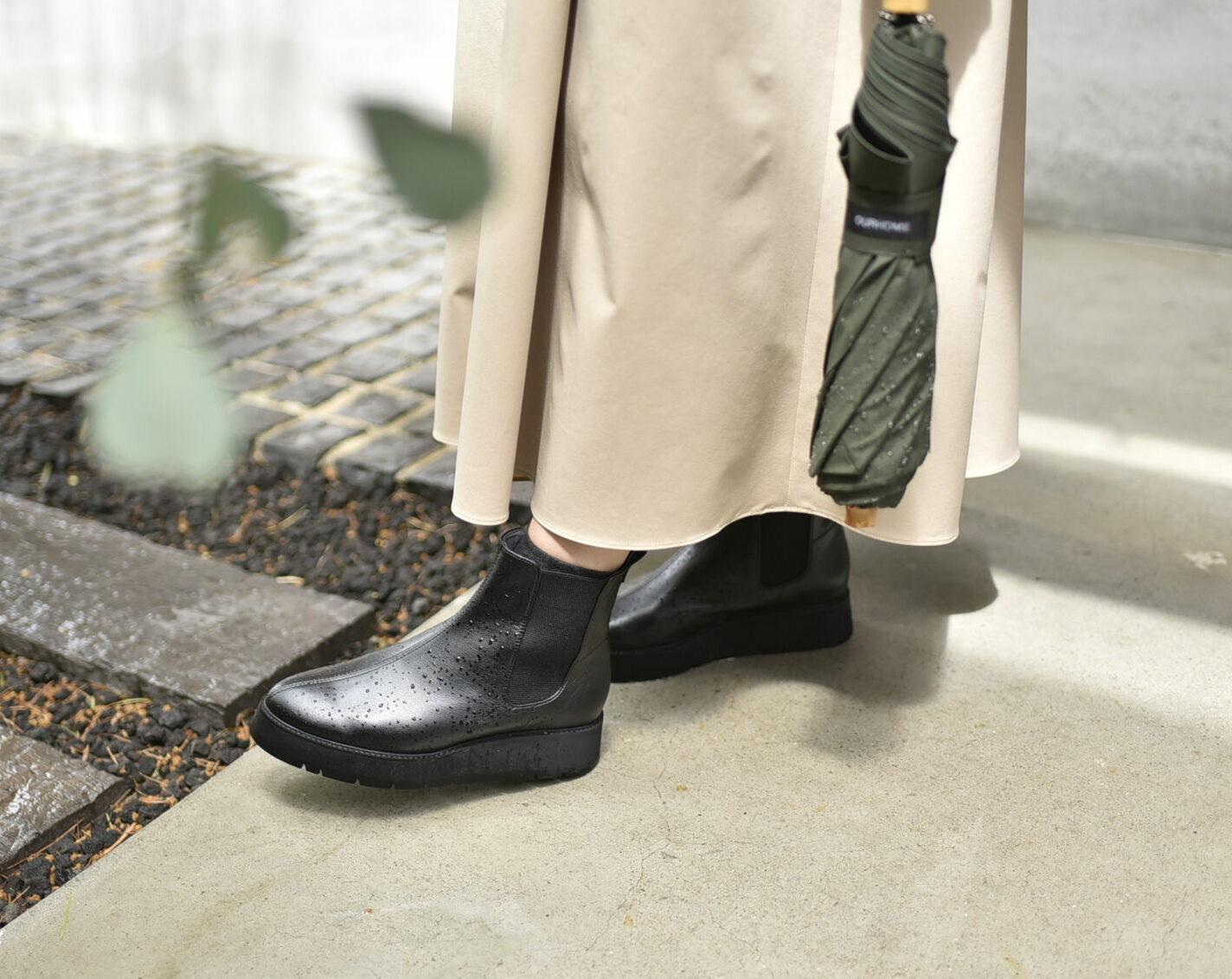 雨の日も寒い日も履けるショートブーツ – OURHOME