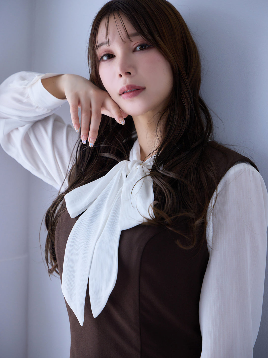 ボウタイブラウス 24AW：ホワイト│胸が大きな女性のための