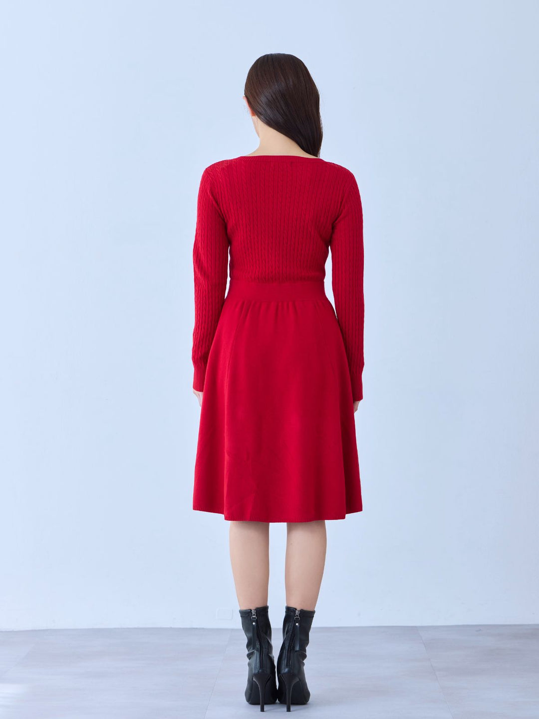 overE's HOLIDAY Aラインケーブルニットワンピース：レッド│胸が