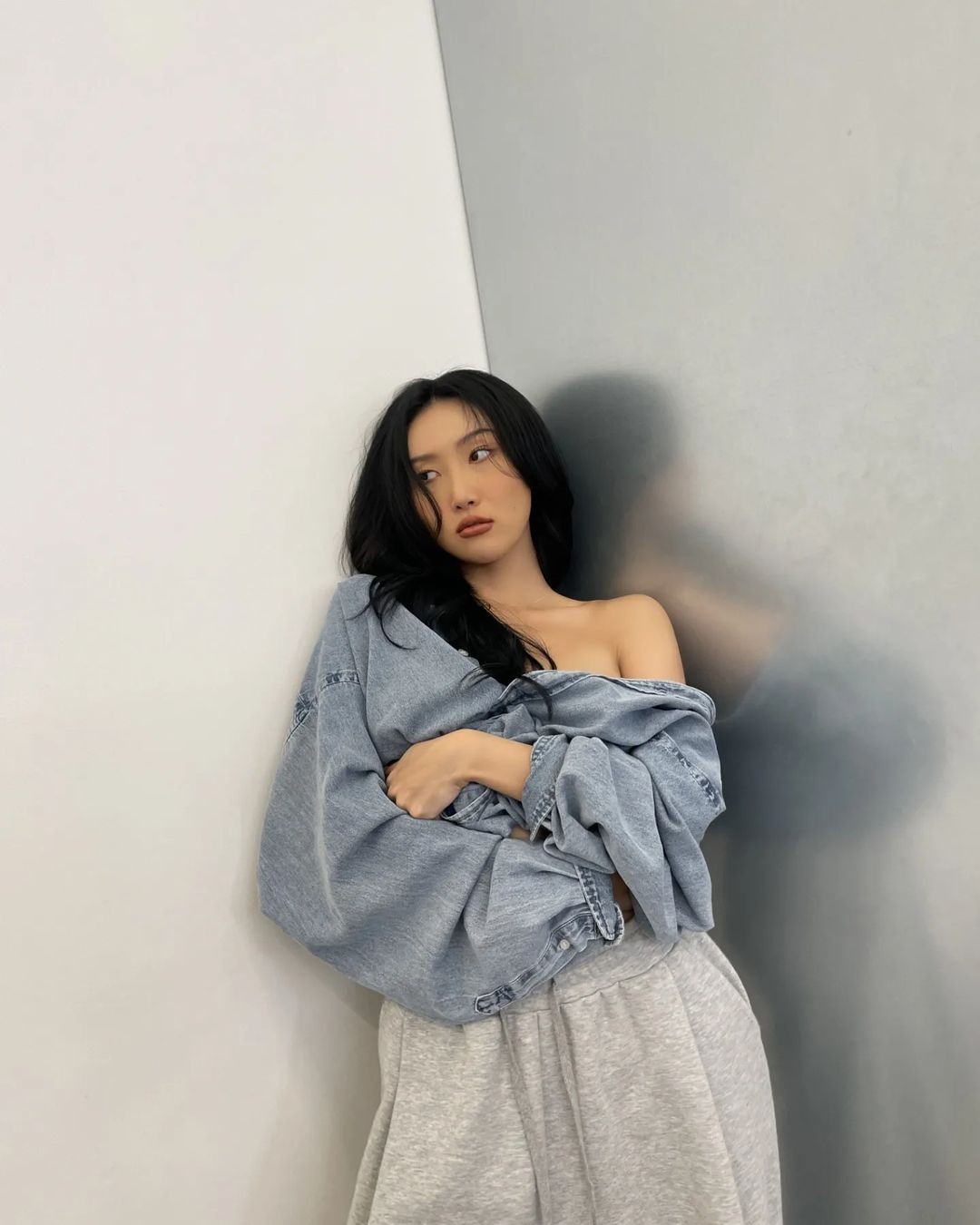 韓国アーティスト・MAMAMOOのファサ 学園祭での〝19禁パフォーマンス