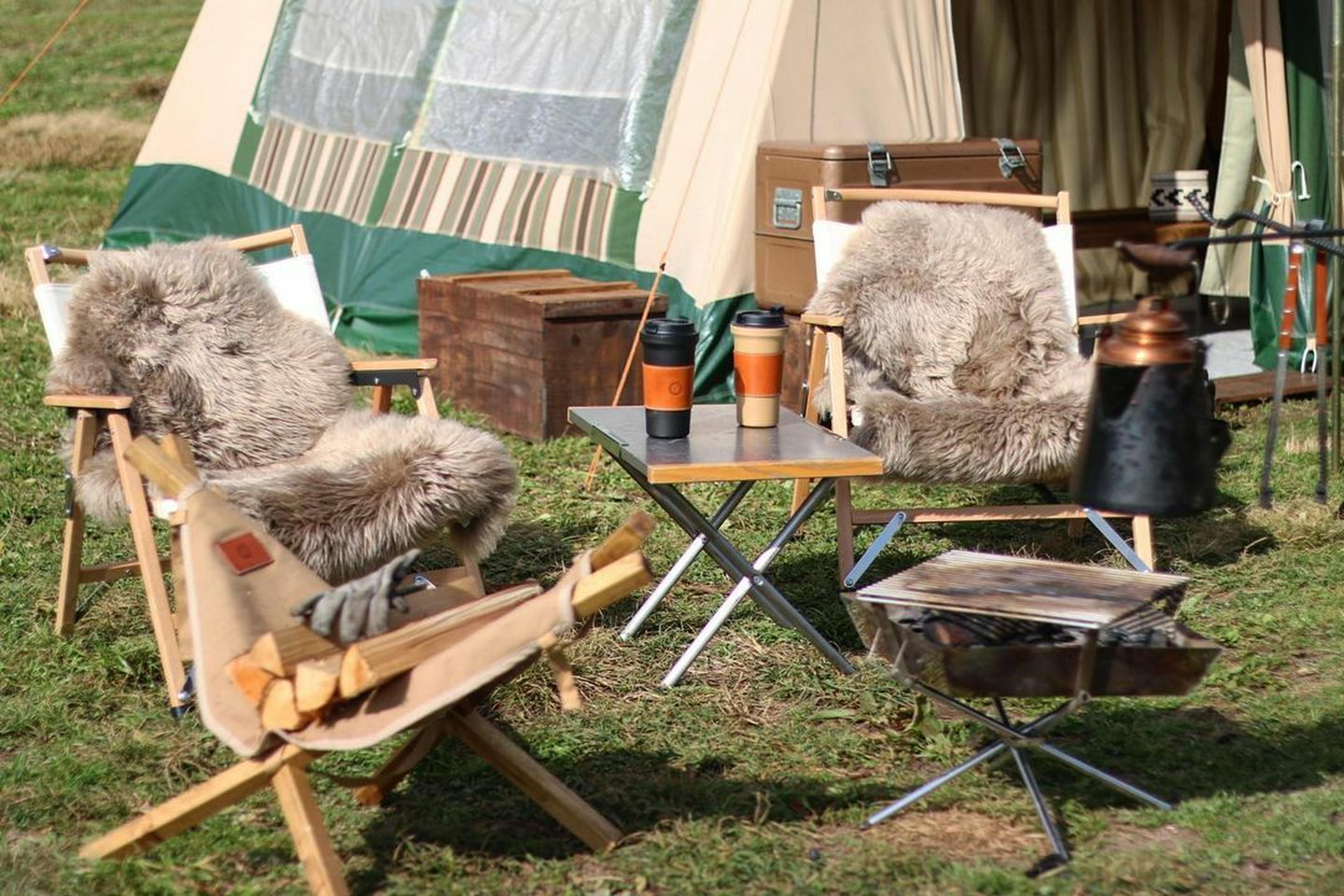 冬キャンプに人気のムートンラグ！おすすめモデルを紹介 | キャンプ