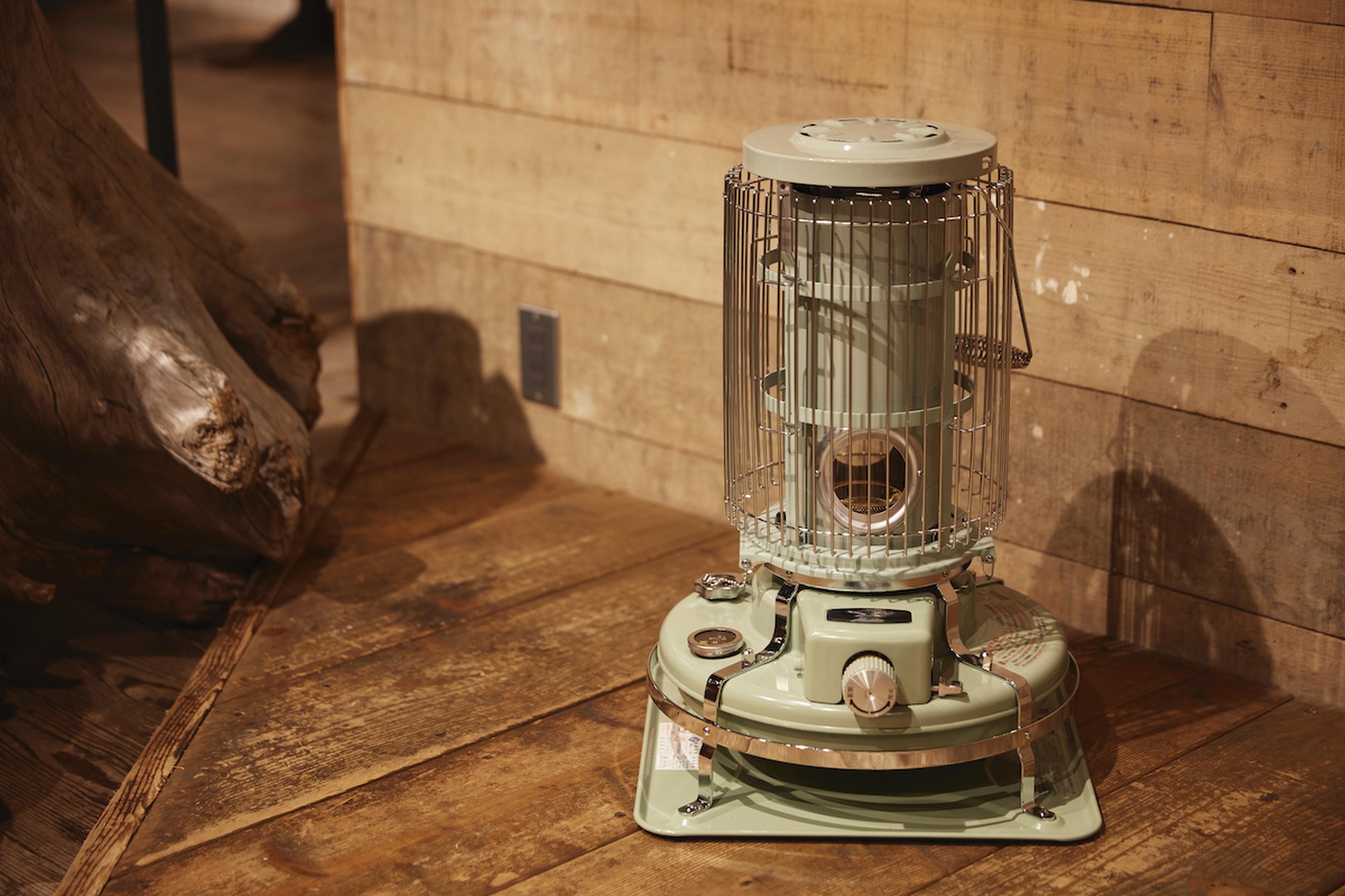 アラジンのストーブで冬キャンプに挑戦！徹底取材で判明した「ブルー