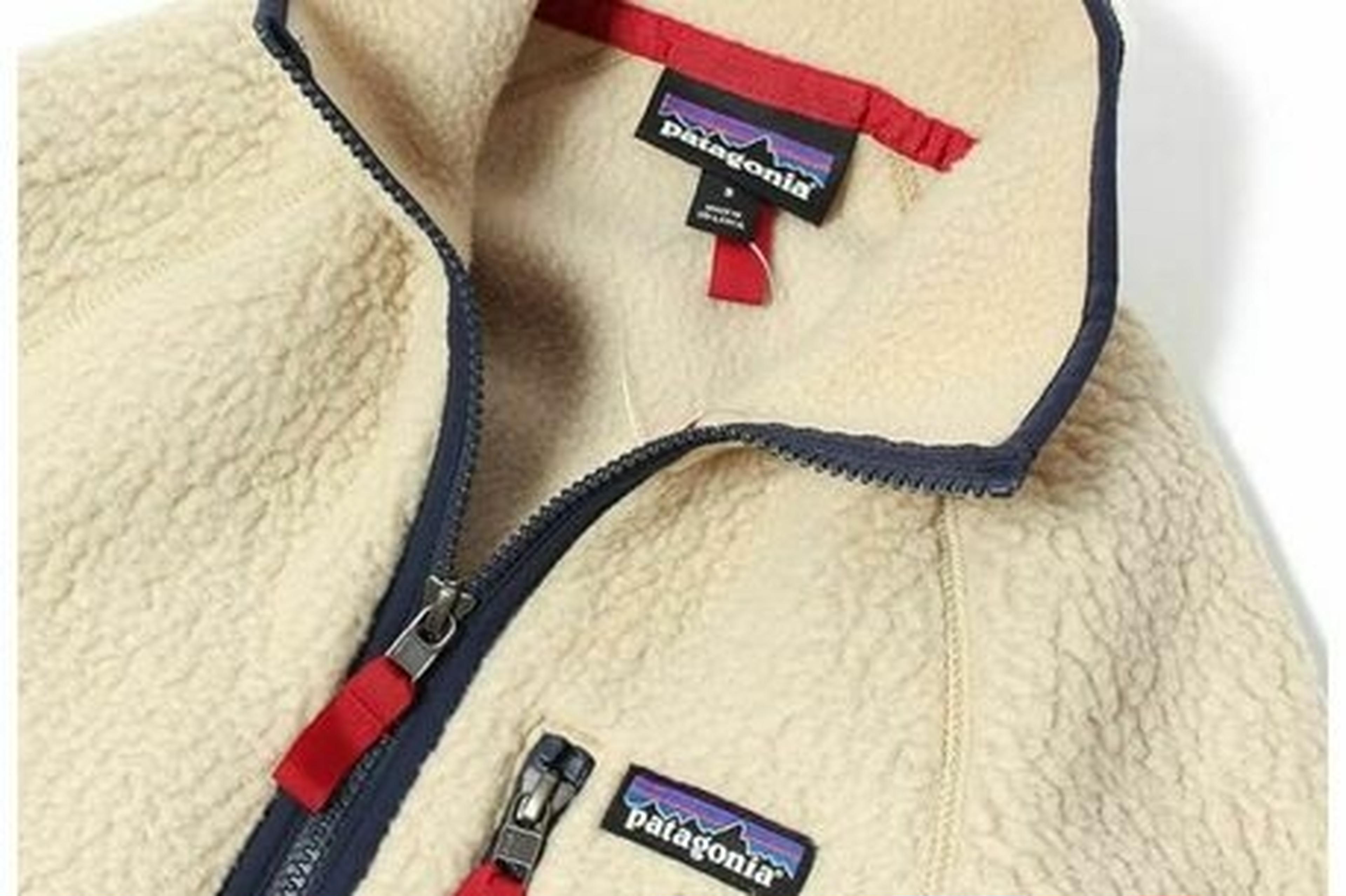 パタゴニアのウインドブレーカー2選！レインウェアとしても活用可能