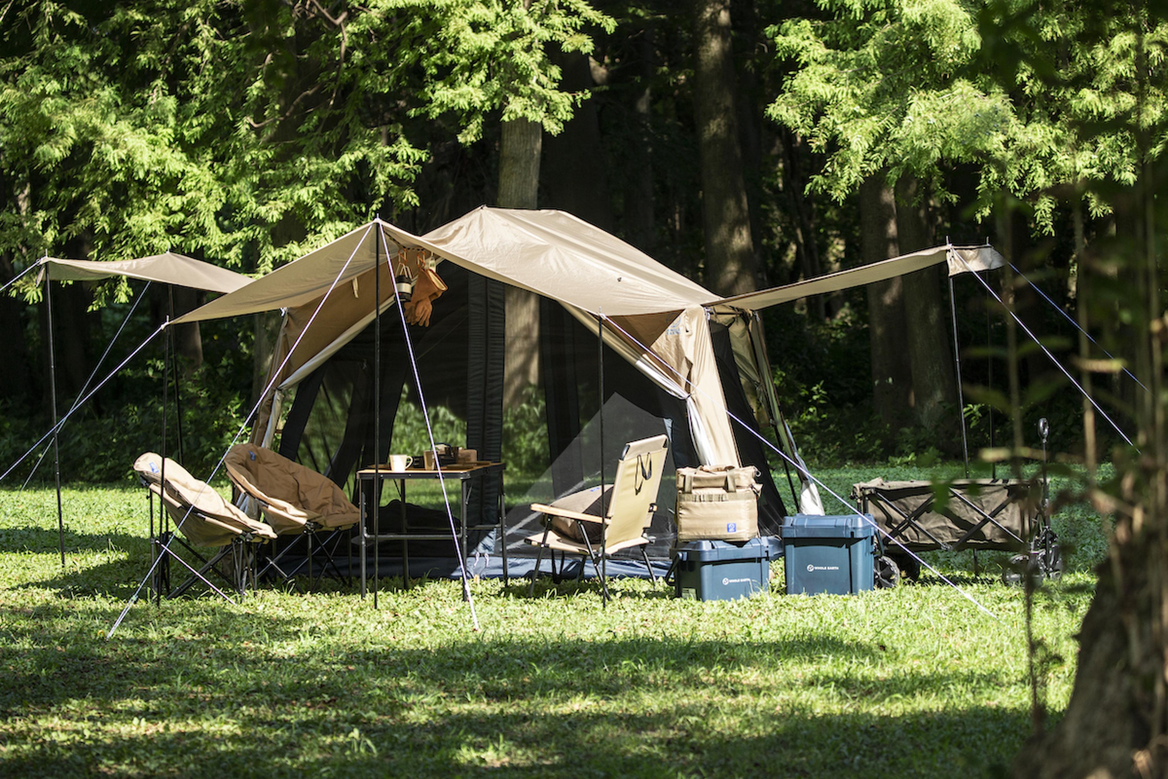 今どき快適スペックも完備。3面キャノピー可能な新感覚「ロッジ型