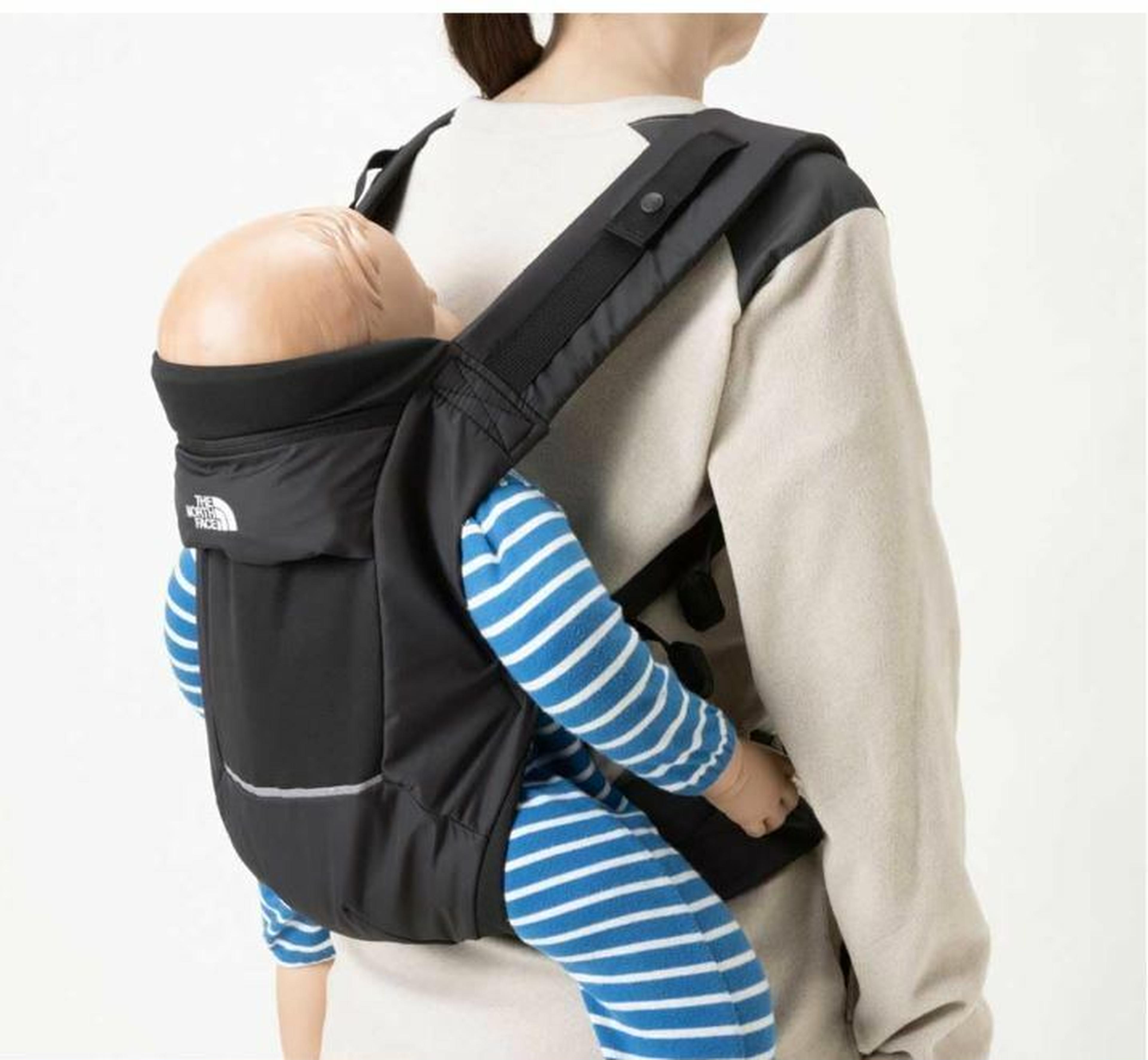 ザ・ノース・フェイスのおすすめ抱っこ紐！魅力や使い方、セットで