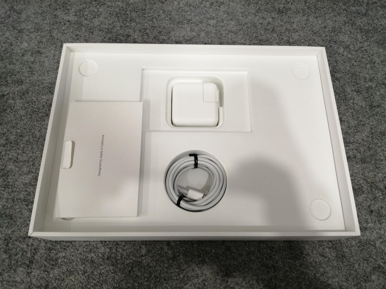 アップルコンピュータジャパン(APPLE)|【ジャンク】MACBOOK Air